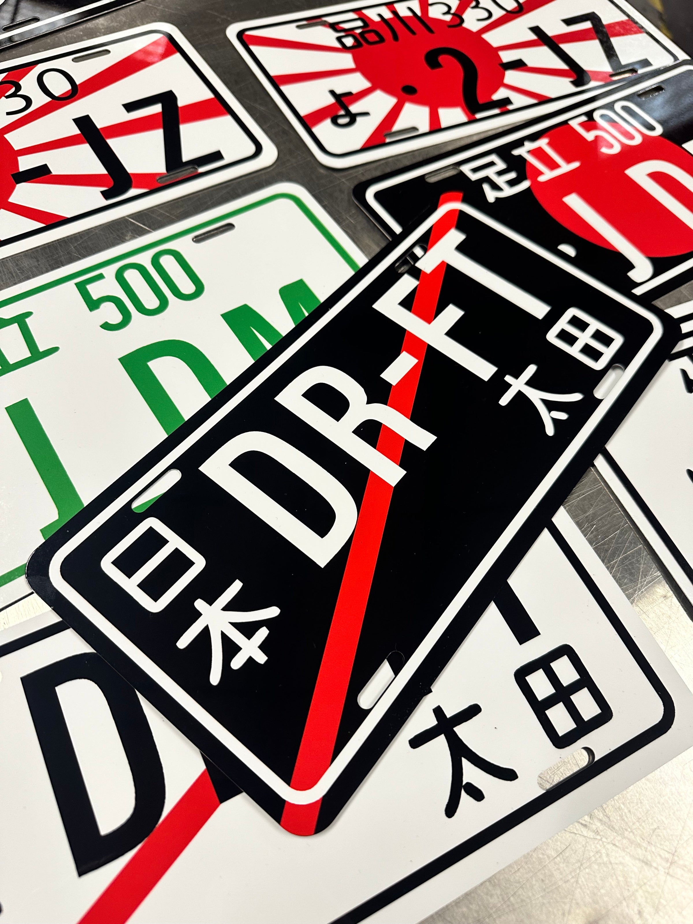 SHOW LICENSE PLATES